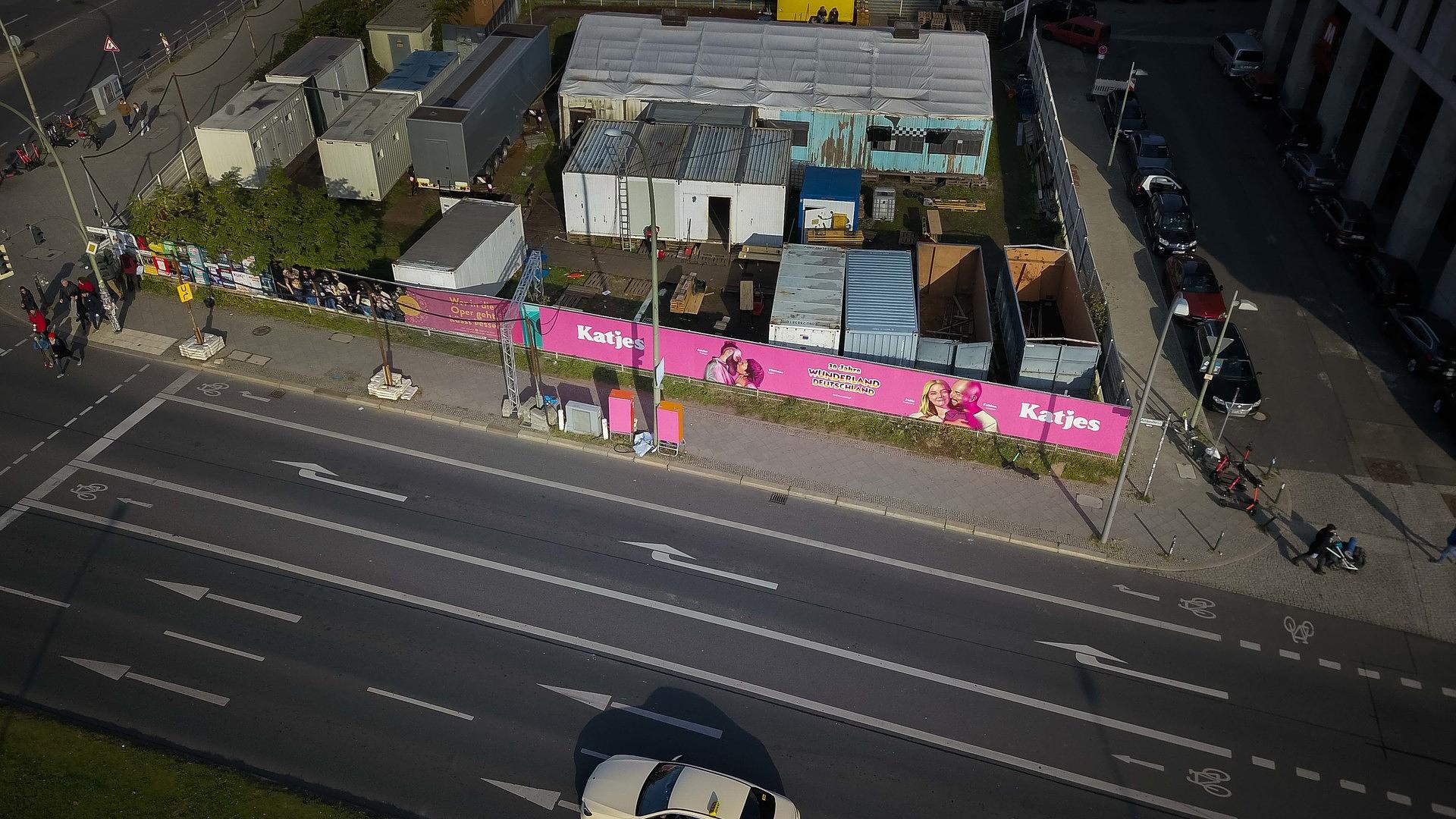 Street-Level OOH Advertising: The Katjes Berlin Case