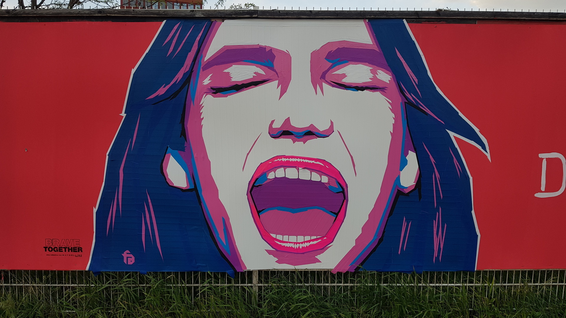 Tabubruch mit Maybelline Berlin: Graffiti Werbung und Tape Art Werbung für mehr Bewusstsein für psychische Gesundheit